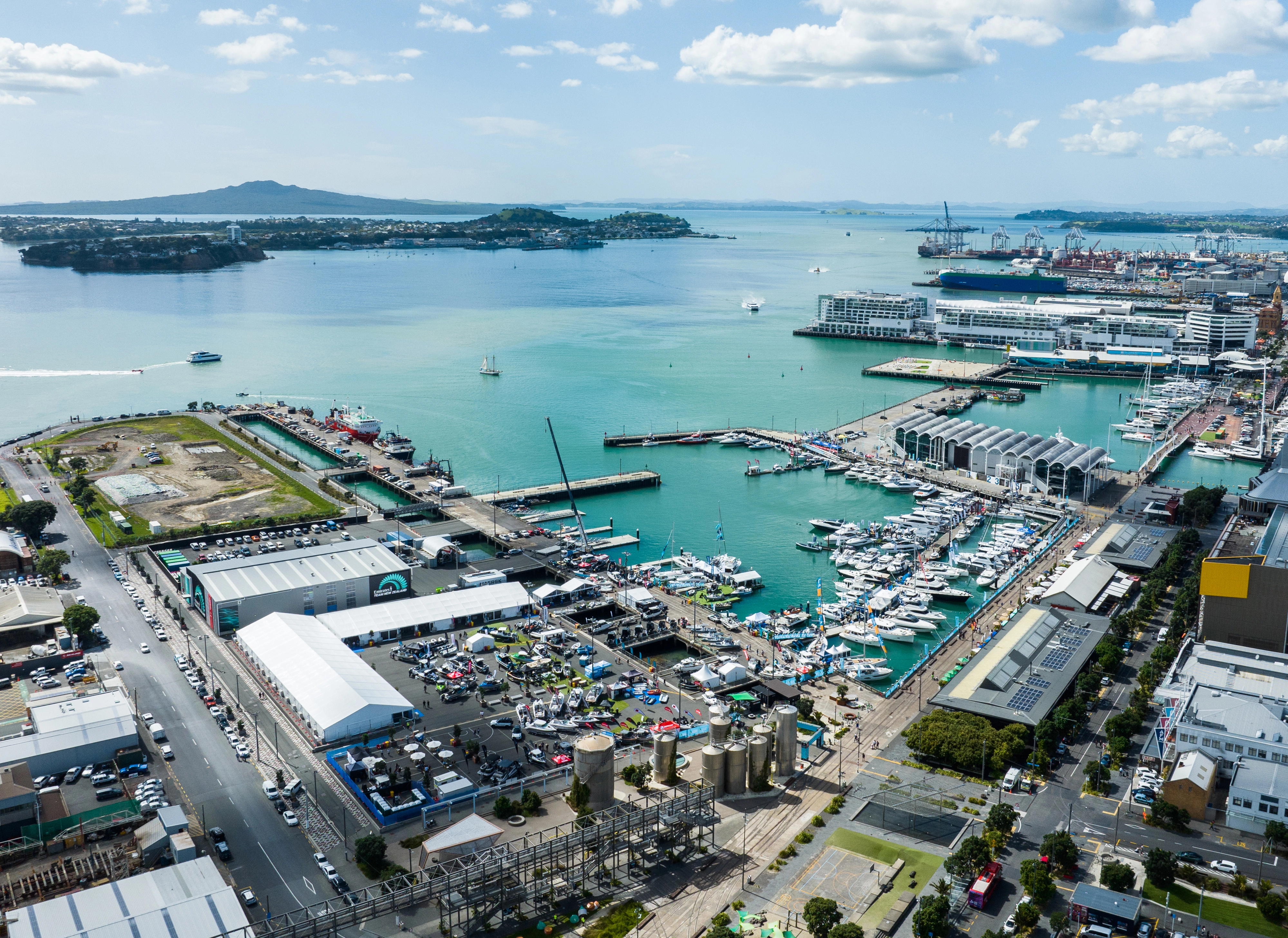 New Zealand export services team managing international trade